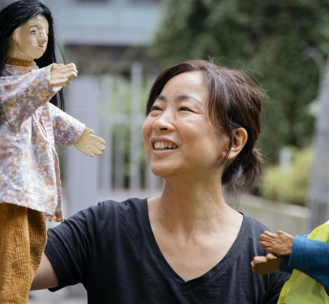 ©Shigenori Miki Balade sur l'Avenue/ un numéro de marionnettes de Junko Murakami